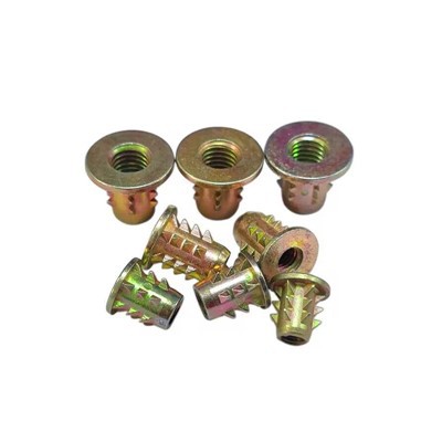 Keermestatud sisetükid puidule poltidega